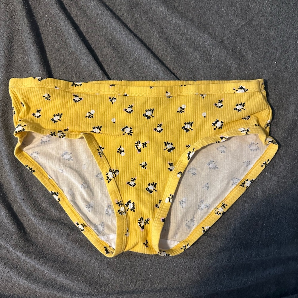 Floral undies